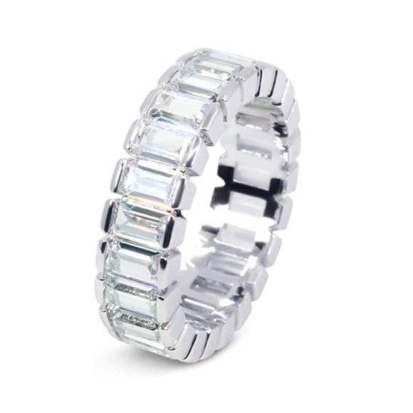 EMERALD CUT ETERNITY BAND - Picture 4 of 10